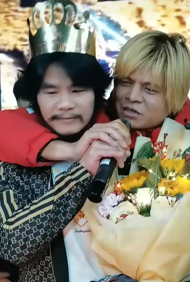 周某人生日宴曝光,广西网红界半壁江山齐聚,网友:个个都是人才