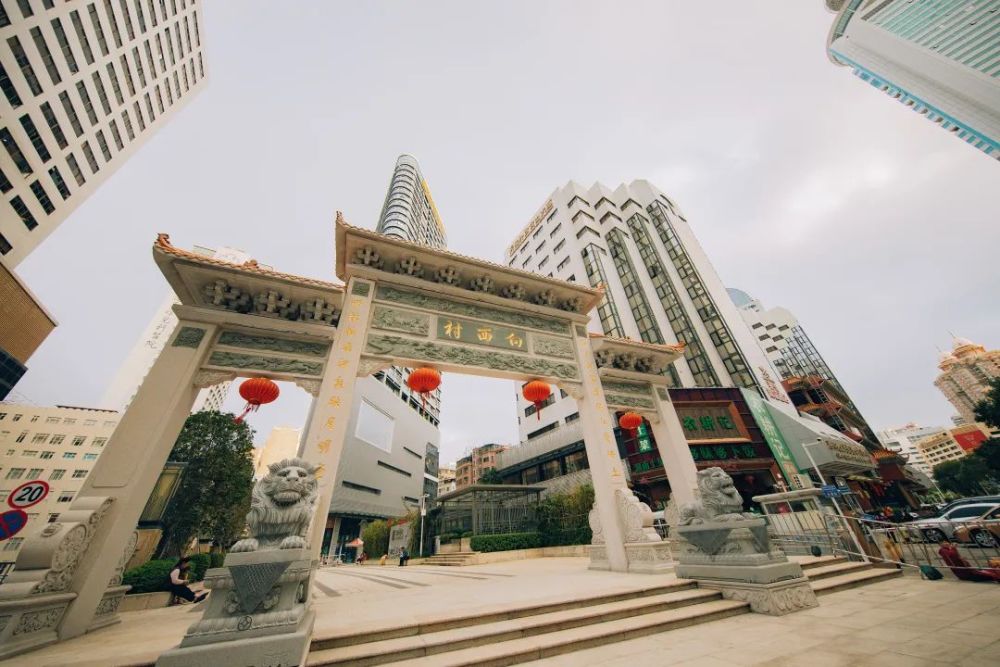 明朝时期,张氏第13世祖张爱月在向西村立围,其兄弟思月,怀月,念月分别