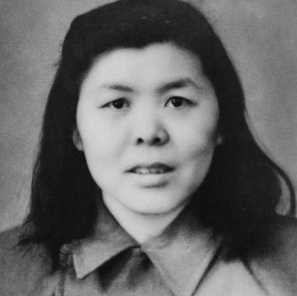 杨得志的女儿杨秋华:1986年百万大裁军,父亲时任总参谋长,把我也给裁