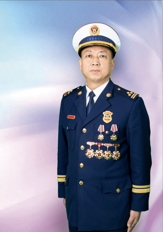 一个个"他",守护三秦平安_腾讯新闻