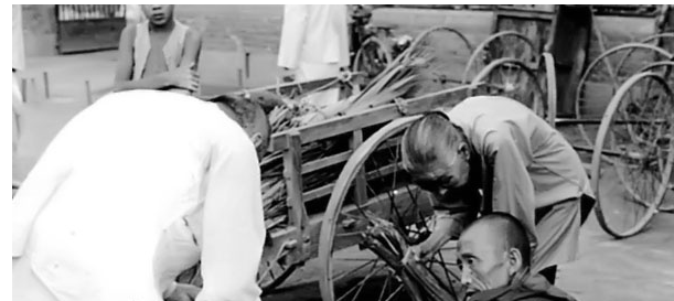 30年代老北京过端午的热闹场景一角钱十个粽子北海游船抢租一空怎么剥石榴皮