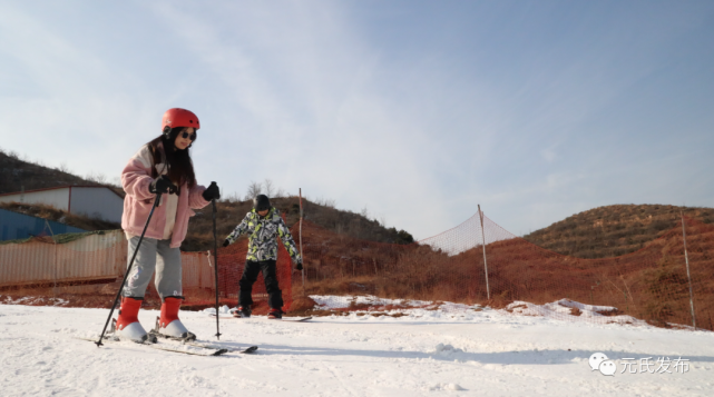 共享歡樂冰雪喜迎冬奧盛會無極山滑雪場迎來冰雪運動熱潮