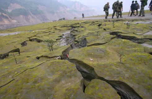 雲南麗江發生55級地震接二連三的地震預示著什麼