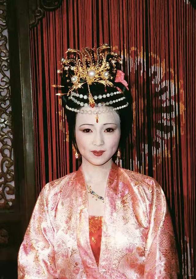 红楼梦秦可卿突然去世真的是因为和贾珍的关系泄露吗