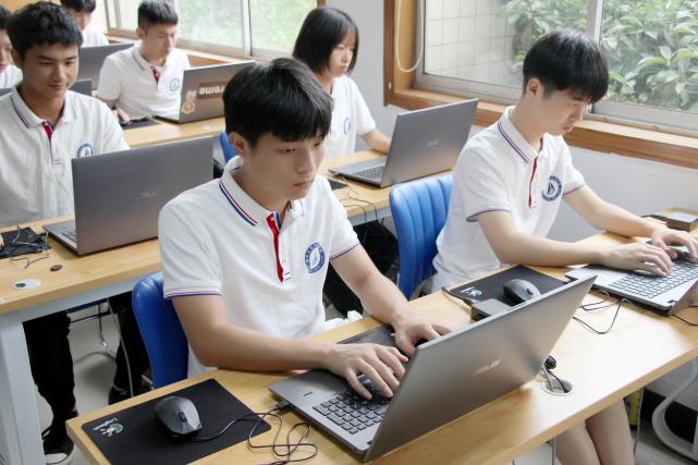 641