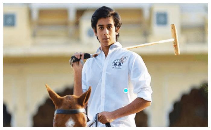 年仅20岁的印度国王坐拥85亿美元财产曾登上福布斯榜单