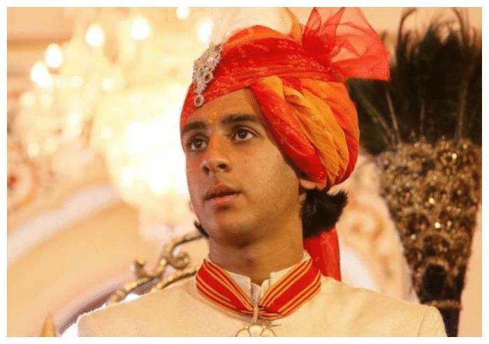 年仅20岁的印度国王坐拥85亿美元财产曾登上福布斯榜单