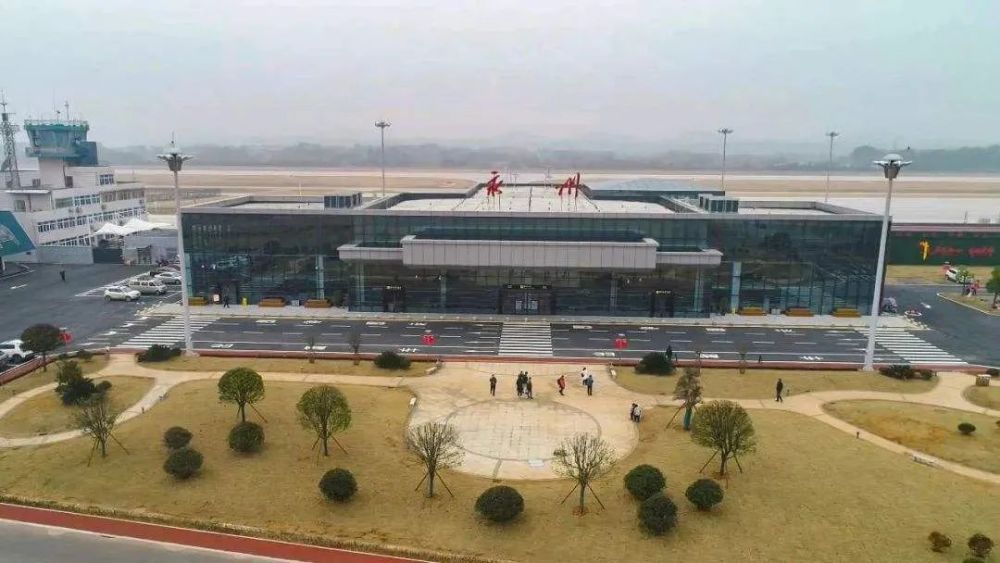 规划中明确将永州零陵机场列入开展前期工作的迁建类机场