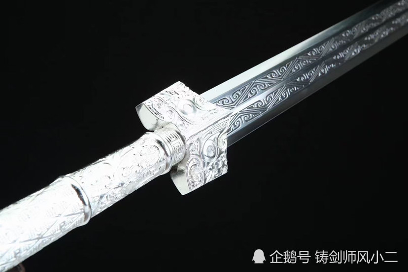 20寸合金銀色龍魂漢剣 古兵器 武具 刀装具 日本刀 模造刀 居合刀 - 武具