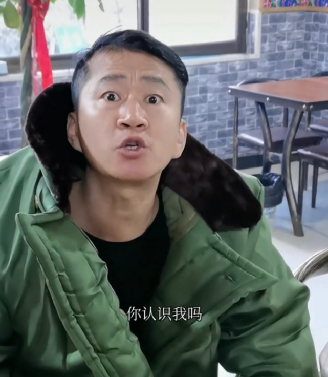 自称不是明星是小演员的李嘉明罕见拍段子被指行为欠妥