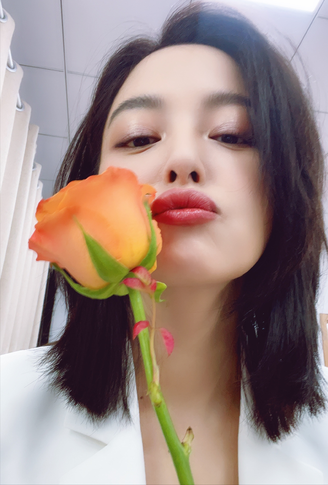 这5位女星嘴唇厚又性感,很有风韵