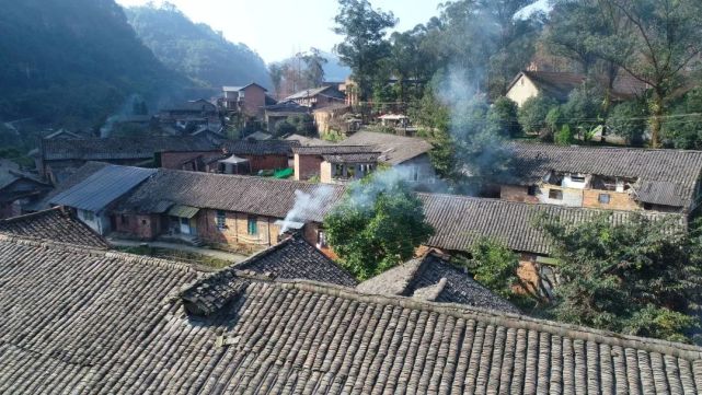 從嘉陽·桫欏湖旅遊景區的芭蕉溝醒來,就能感受到原生態和不加任何