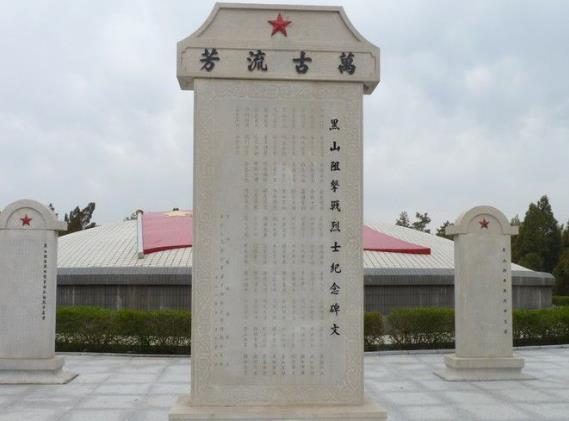 此时贺庆积手中已无兵可用,危急时刻,梁兴初将30师89团调来增援,这才