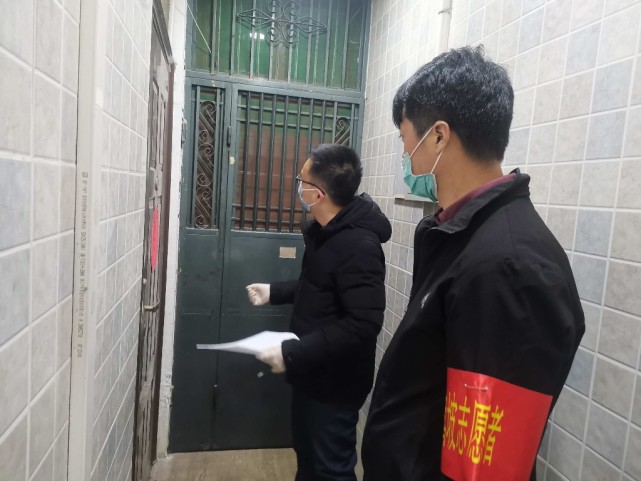 同時,為落實管控區居民足不出戶要求,高晟淇還協助小區組建了常態化