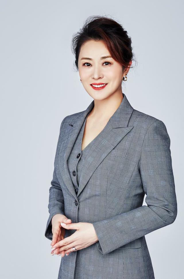 原广东广播电视台节目主持人再丽邀您一同朗诵晶报2022新年献诗|广东