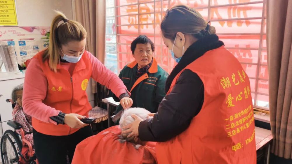 他們先來到位於學院西路的福滿堂養老服務中心,養老院的小張說: