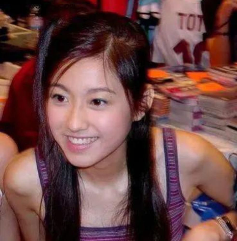 现在的年轻人对陈自瑶都不太熟悉,以至于很多人在看到她登上热搜时,都