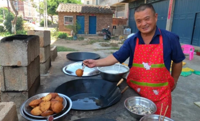 土味大叔阿胖山:热衷"危险美食,带村民一起致富一