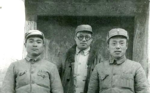 接任第九兵团司令员的王建安将军,在秋季战术反击作战中,总结推广小