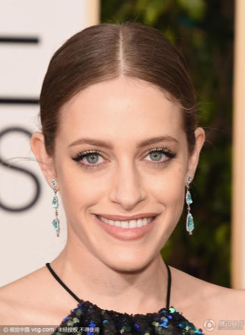 金球奖红毯 卡莉·查肯鱼尾长裙好性感