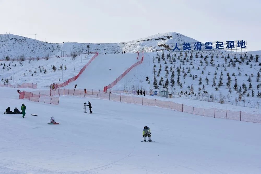 我們的節日元旦丨新疆阿勒泰冰雪運動迎新年