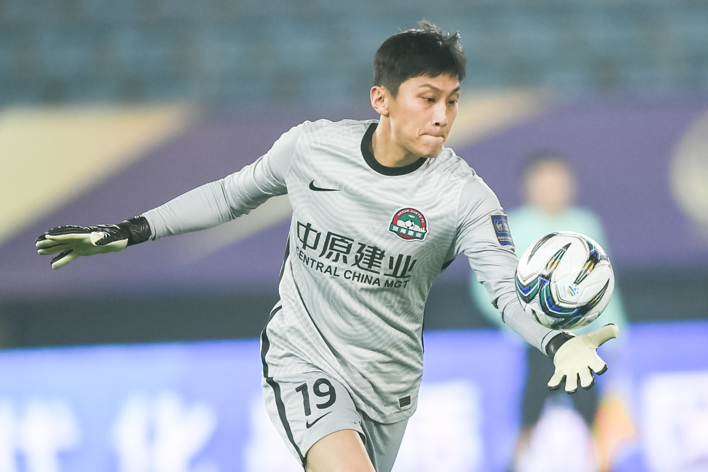 能扑点球的王国明:嵩山龙门本赛季收获的最大惊喜_腾讯新闻