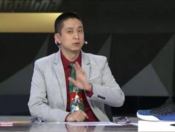 笑喷段冉霍顿塔克投三分了其实这也算一次失误扎心了