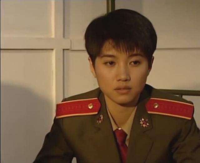 1997年,颜丙燕参演的《红十字方队》一经播出便引发了收视狂潮,这部剧