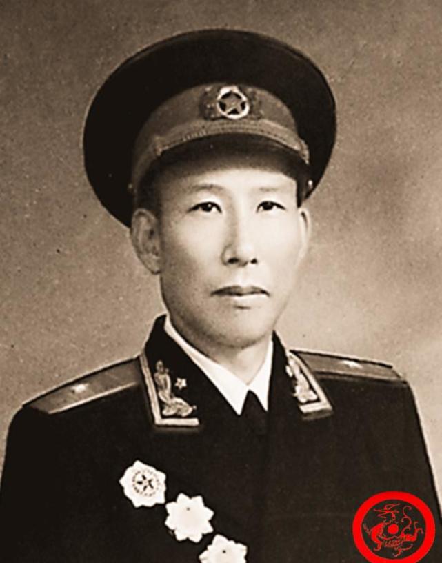 他是开国少将曾下令活埋15名拒降日军建国后任北京卫戍司令
