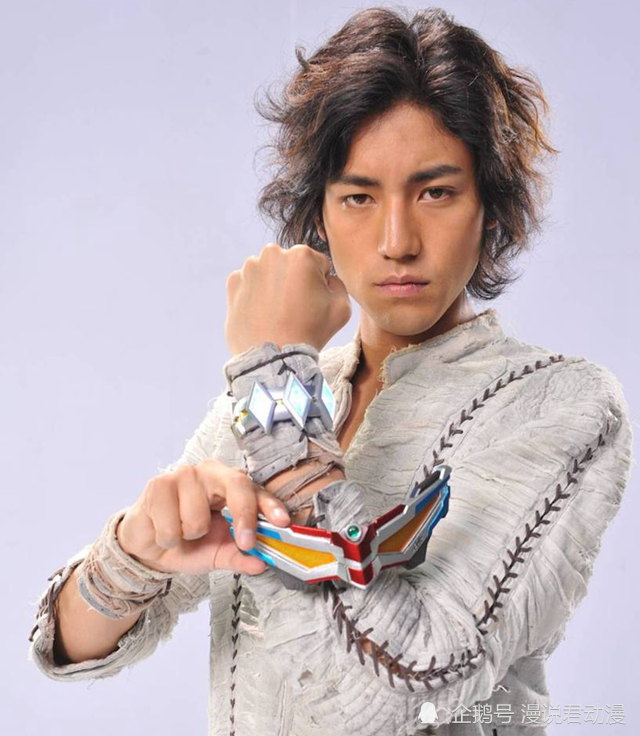 奥特曼:伏井出k小说"真人化",赛罗首任人间体,成为戴卡反派