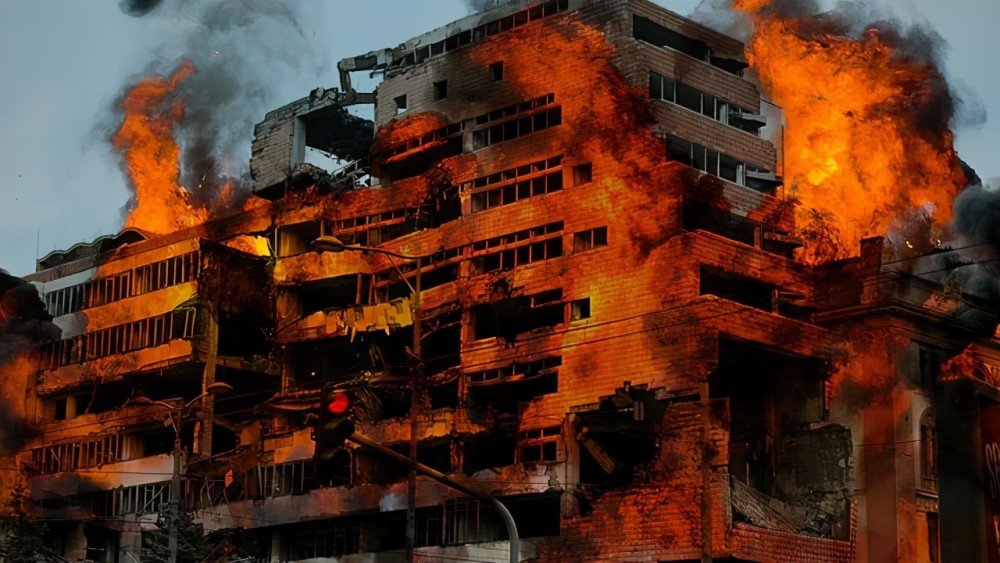 我国驻南联盟大使馆21年前遭美突然轰炸,当时没反击,现在看很明智