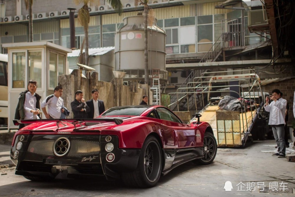集团公子,开上海第1辆zonda f,碳纤维盖40万_腾讯新闻