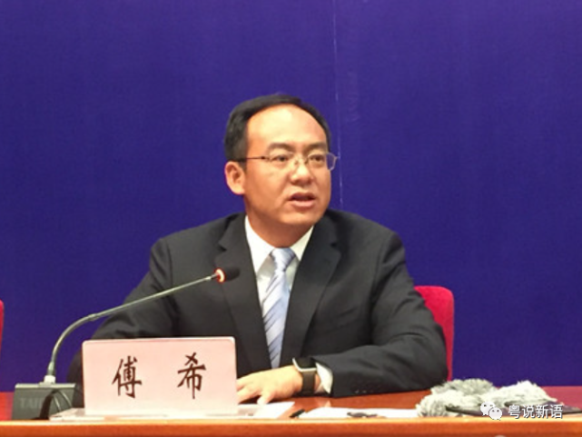 曾任:曾任昆明市官渡區副區長,昆明市政府副秘書長(副處級),昆明市