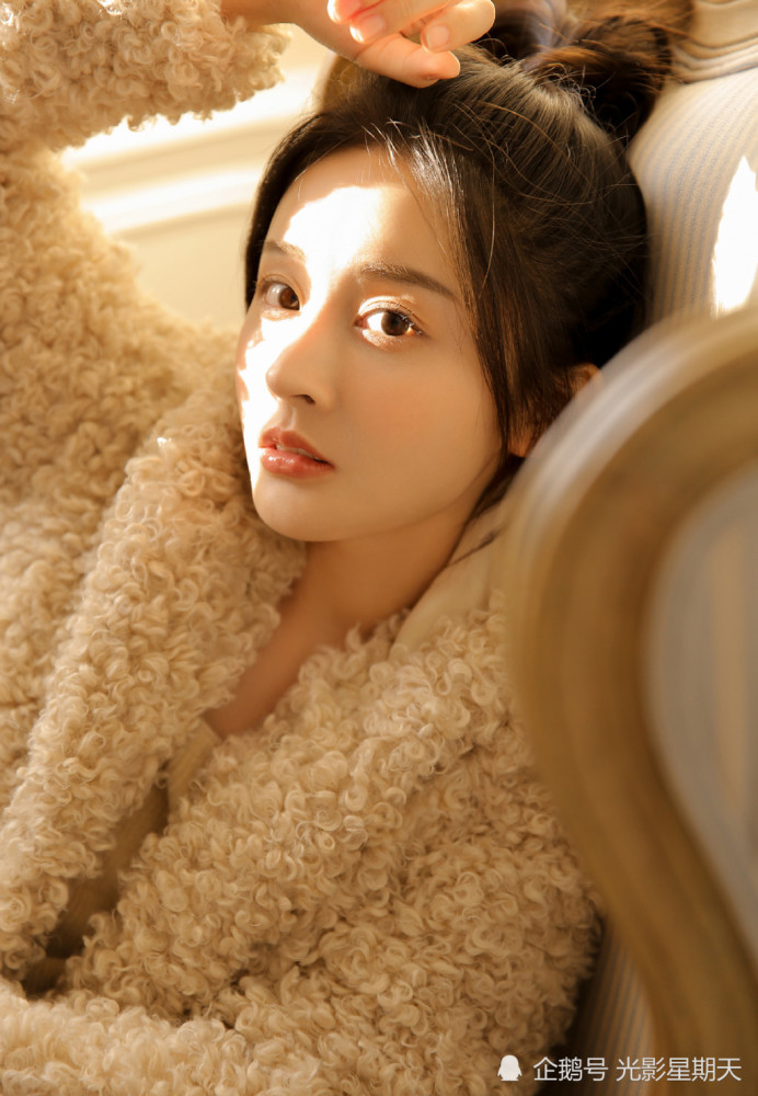 治愈系美女唯美性感阳光少女图片