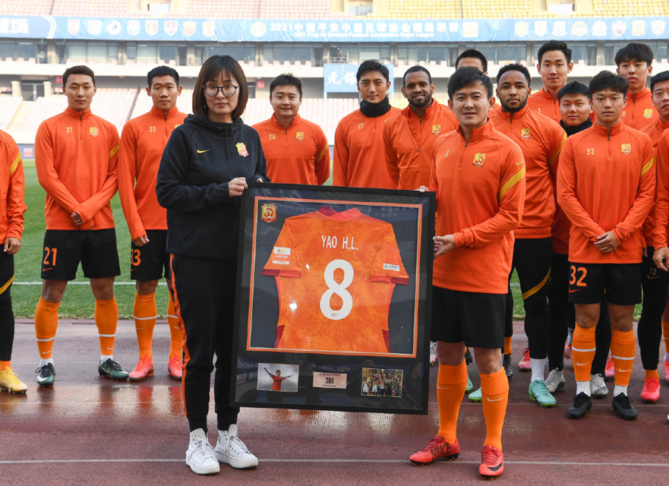 唏嘘万松园足球三杰两人已退役只剩前国足队长蒿俊闵还在坚持