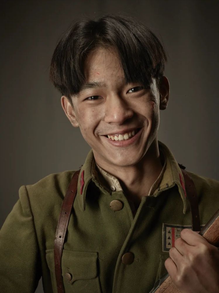 在张宥浩眼中,小七月就像电影里的白马一样,是个纯洁干净,没有灰色