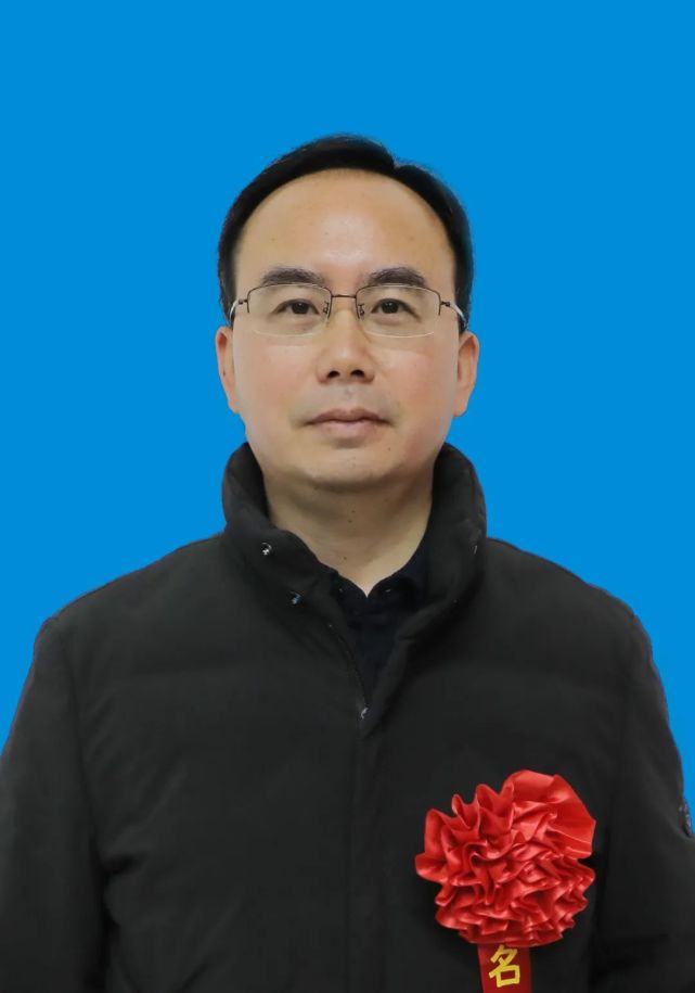 段绪峰模具教研组长 一级实习指导教师,高级技师