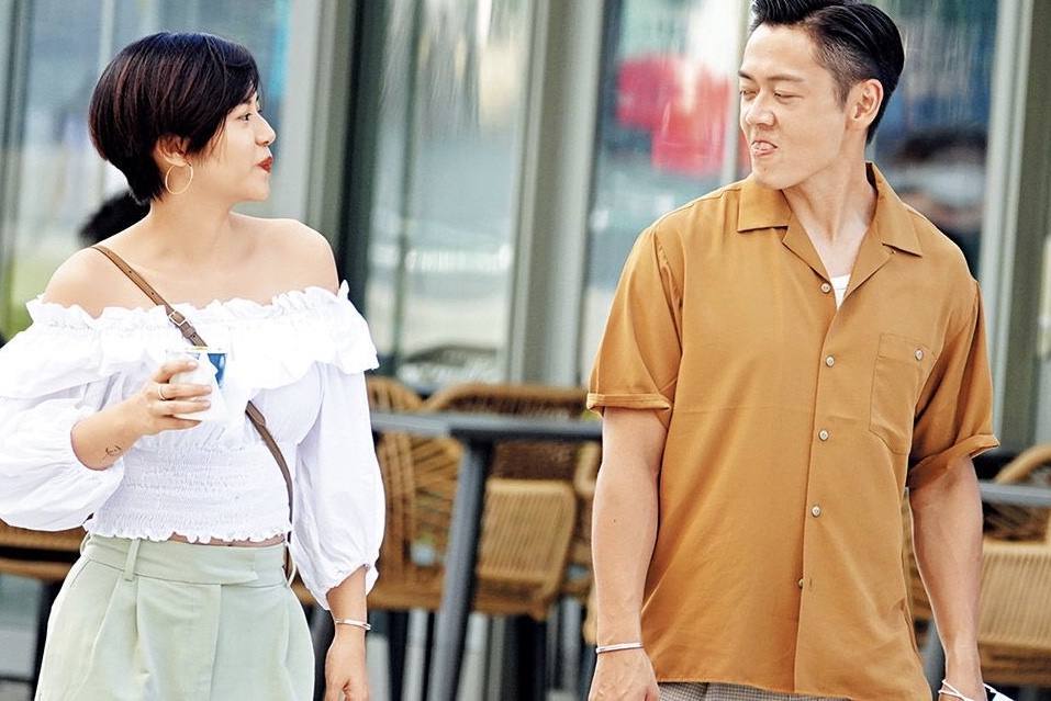 tvb小生张振朗与女友同居试婚两人接侄子放学像极了一家三口