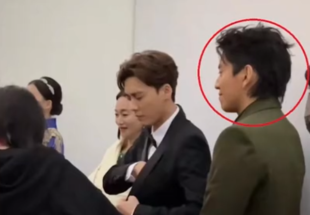 李易峰谢霆锋罕见同框,互加好友场面和谐,一旁王大陆的表情亮了