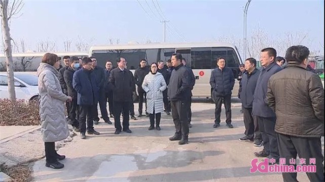 通讯员 徐向阳 1月3日,成武县委书记黄福常,县委副书记,代县长范继