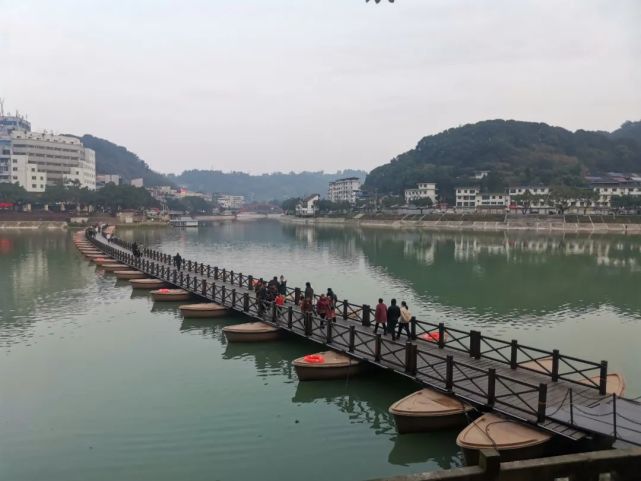 五通桥浮桥恢复通行快去打卡这个经典地标吧