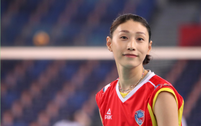 金延璟依旧威猛上海女排双杀辽宁女排获得第三名