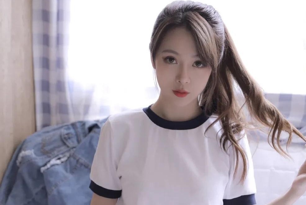 高情商女生晚上聊天开场白,晚上的问候，让心灵相通
