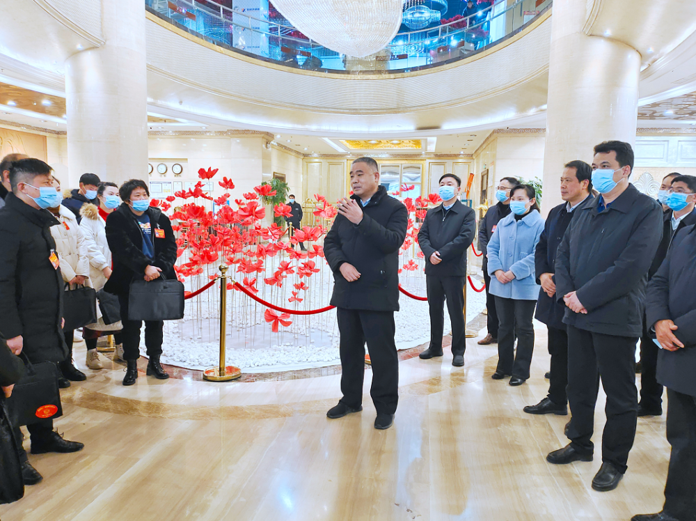 县领导江利国,于群,刘超,刘克俭,余飞,叶战伟,刘丽丽,魏雷,张彦博,寿