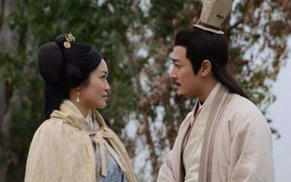 按理说这个年纪的年轻男女,火气旺,是非常容易怀孕生子的,但诸葛亮和