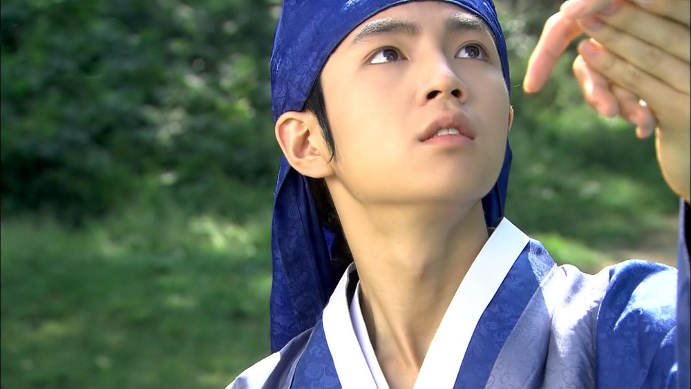 没发福前他帅得让我不敢认