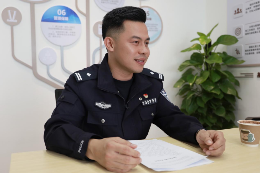 警界先锋张伟强敢打必胜公安战线上的反诈尖兵