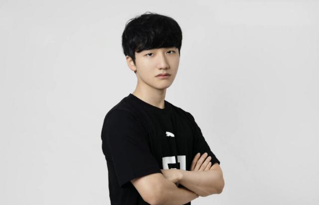 "小花生是lck的头号lpl吹"peanut接受采访直言lpl很棒,让自己重获新生