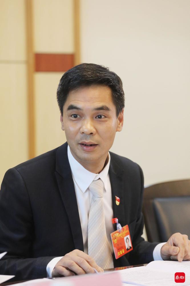 1月4日,勒流街道党工委副书记,办事处主任李广庆表示接受媒体采访时