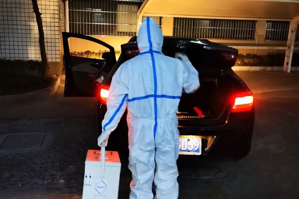 奔跑领潮总结回顾九堡战疫群英显担当继往开来全速开启开门红开新局